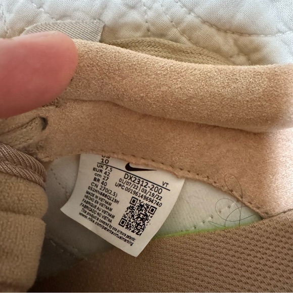 Nike Air Max Pre Day Desert Women's Tan Sneakers Size 10 - Picture 7 of 8